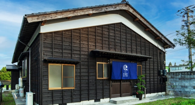guesthouse UZU佐渡の外観